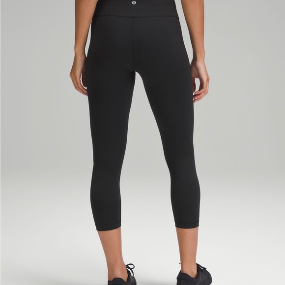 Lululemon Is Wunder Under HR Crop “23 - Brand New With Tag - Picture 3 of 6